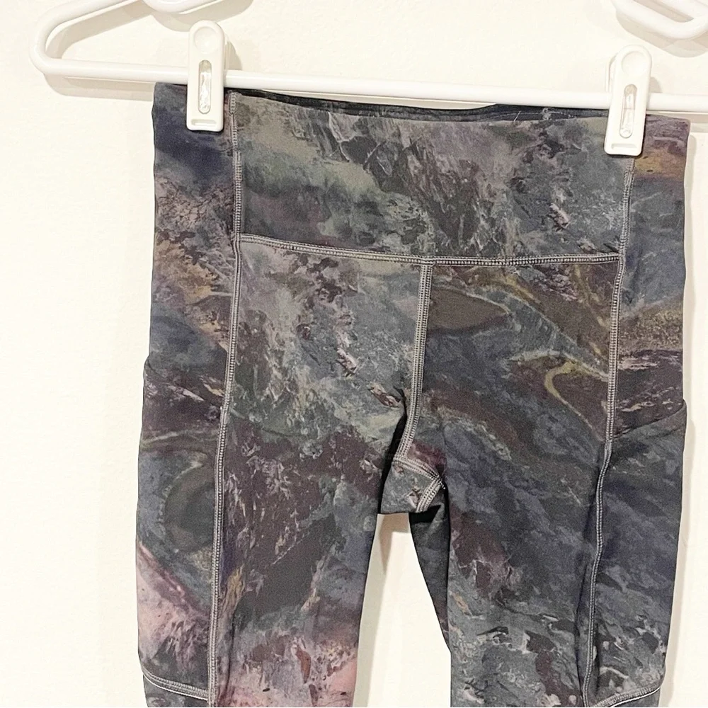Lululemon Size 2 Wunder Under Low-Rise Tight Full-On Luxtreme 28